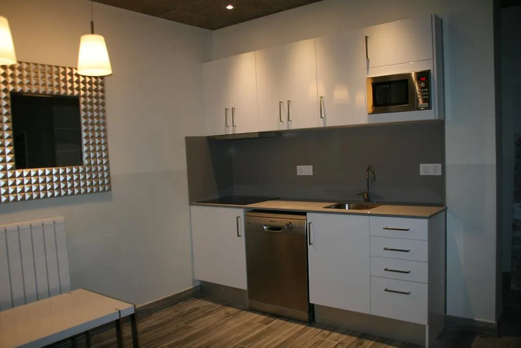 Alberg L'Ast Banyoles Hostel